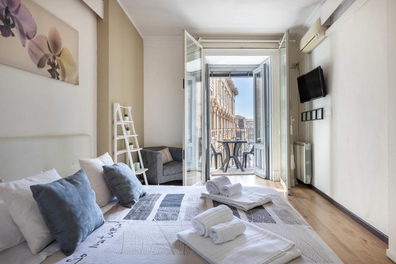 La Casa Di Carta In Piazza Stesicoro Apartment Catania Exterior photo