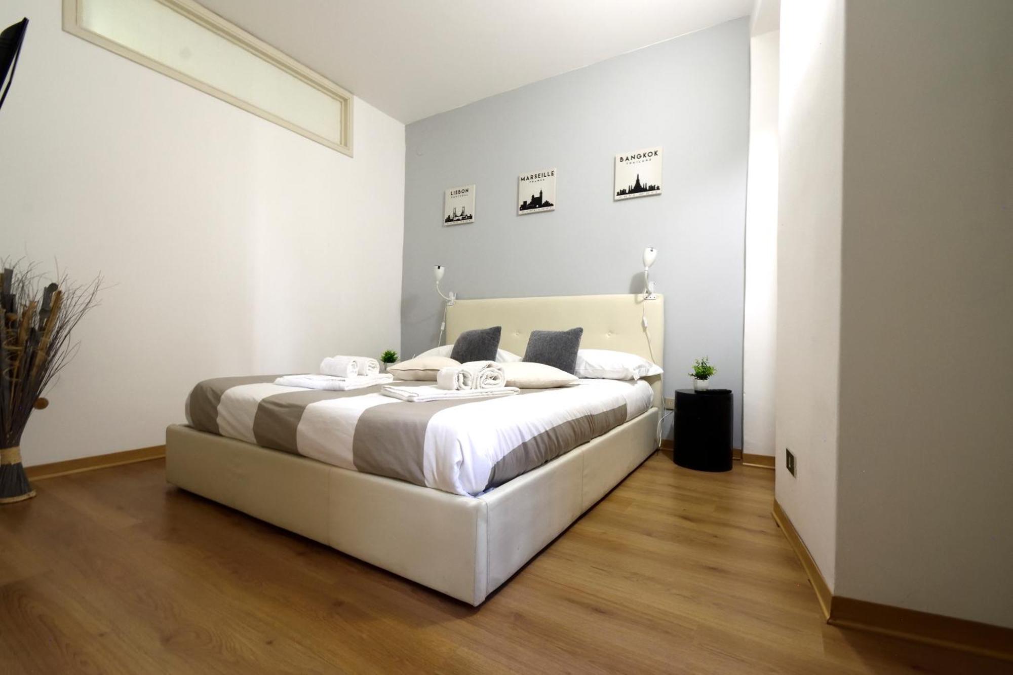 La Casa Di Carta In Piazza Stesicoro Apartment Catania Exterior photo