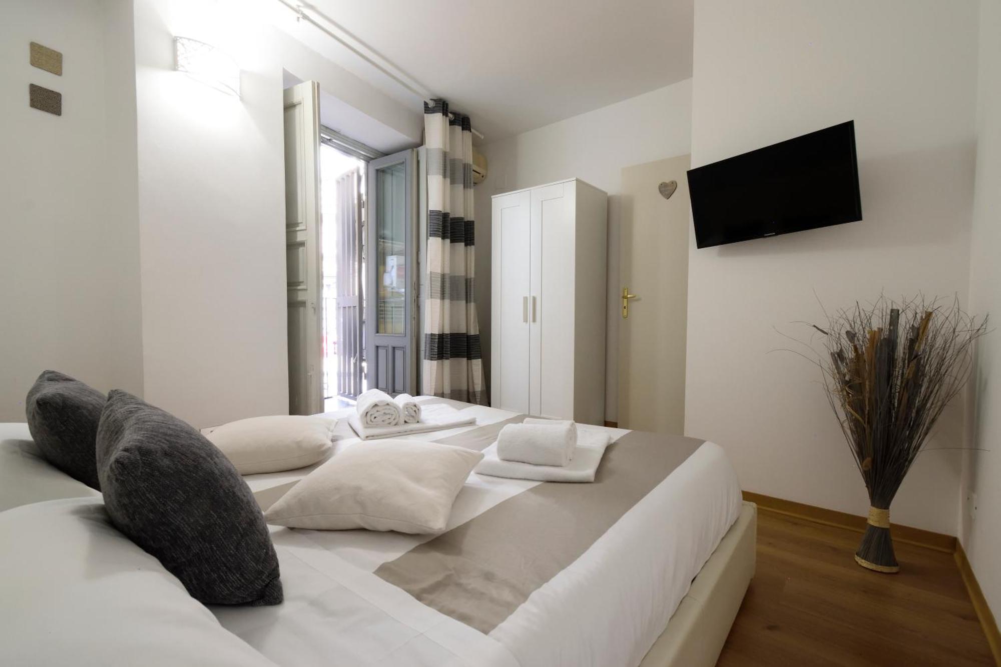 La Casa Di Carta In Piazza Stesicoro Apartment Catania Exterior photo