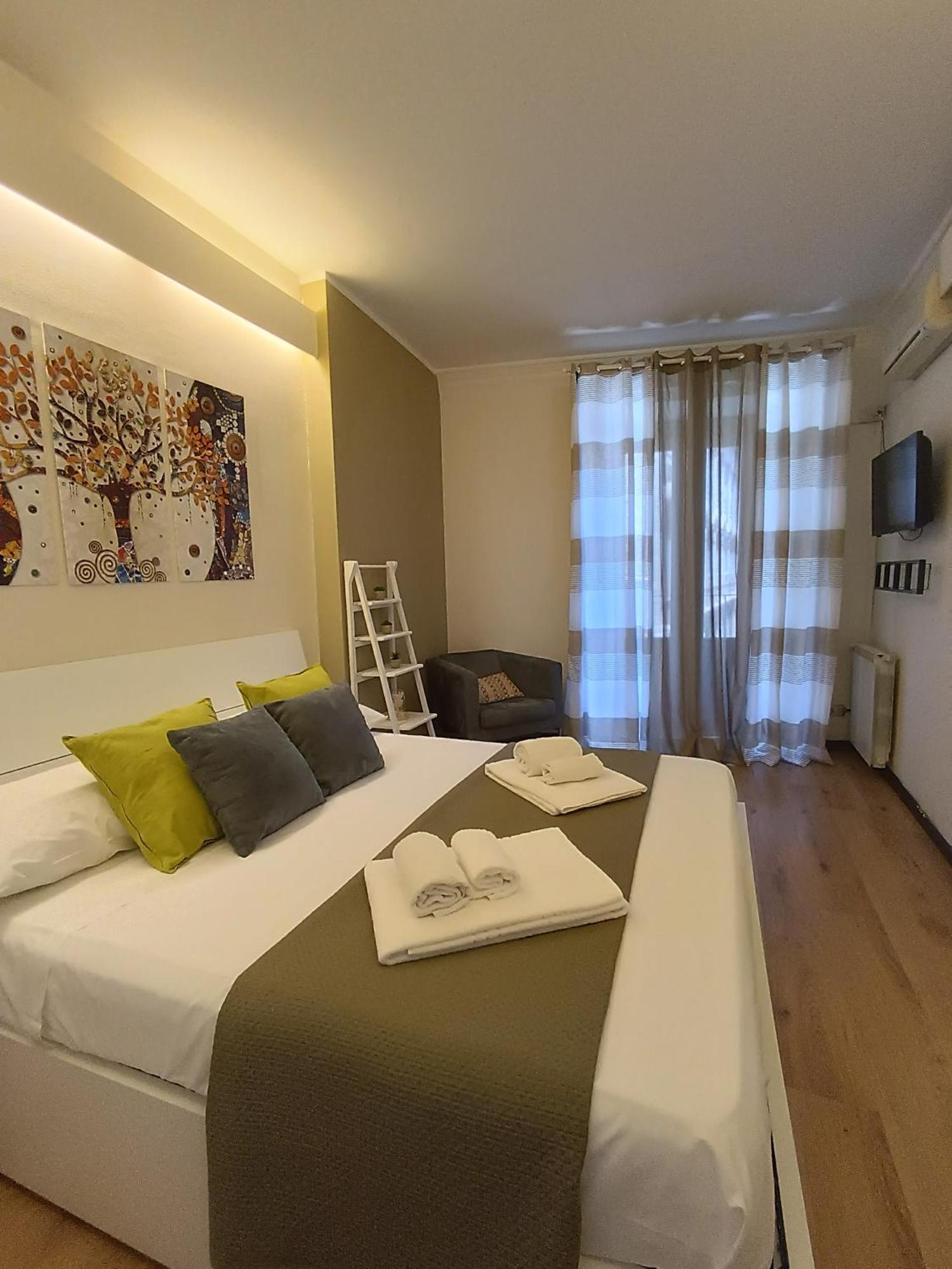 La Casa Di Carta In Piazza Stesicoro Apartment Catania Exterior photo